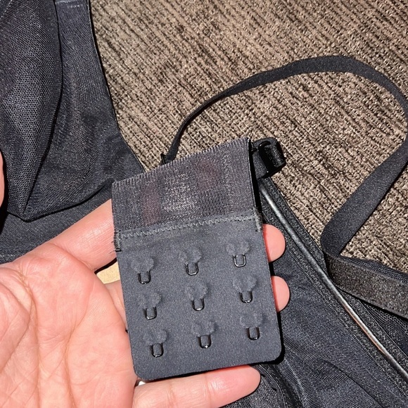 skims mesh bra - Picture 6 of 7